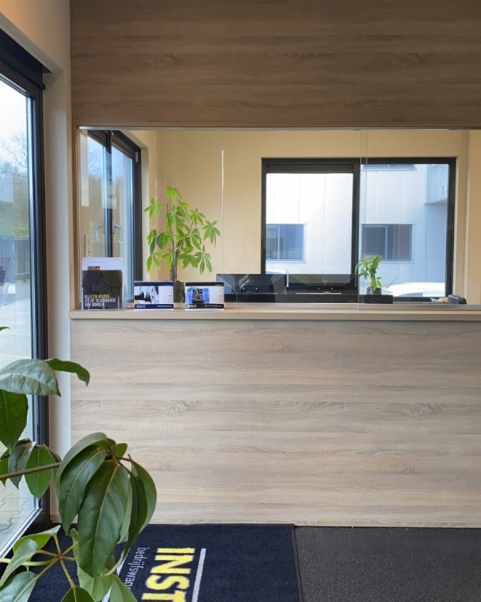 kantoor-ontwerp-ontvangstbalie Kantoor-ontwerp-ontvangstbalie